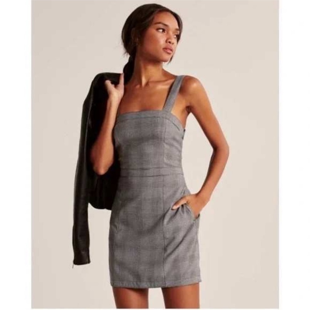 Abercrombie & Fitch Grey Plaid Mini Jumper Sz Small
